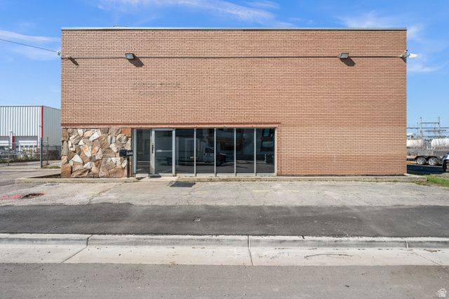 122 S NAVAJO, Salt Lake City, UT 84104