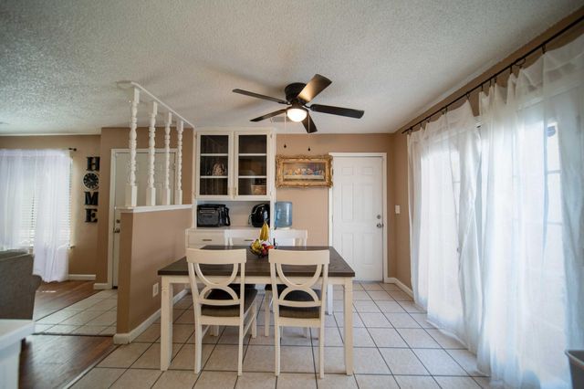 980 S Spruce Street, Tulare, CA 93274