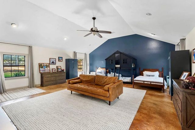 301 Medlin Creek LOOP, Dripping Springs, TX 78620