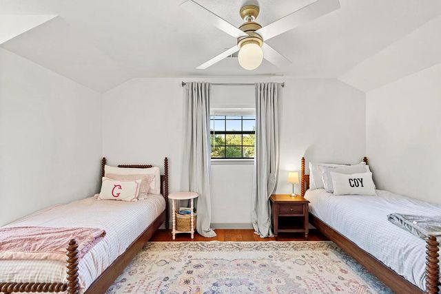 301 Medlin Creek LOOP, Dripping Springs, TX 78620