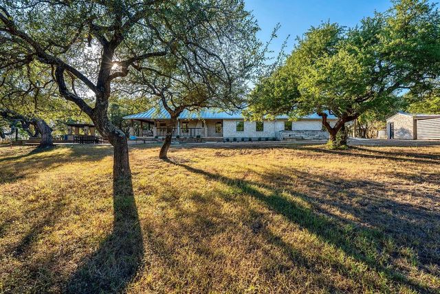 301 Medlin Creek LOOP, Dripping Springs, TX 78620