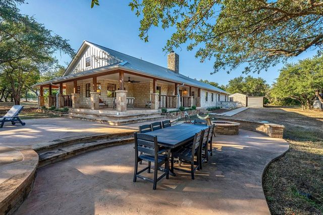 301 Medlin Creek LOOP, Dripping Springs, TX 78620