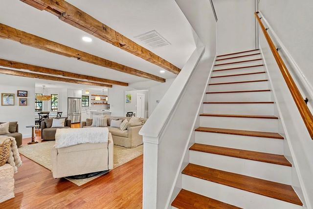 301 Medlin Creek LOOP, Dripping Springs, TX 78620