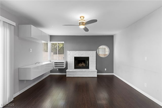 6124 Warm River Road, Las Vegas, NV 89108