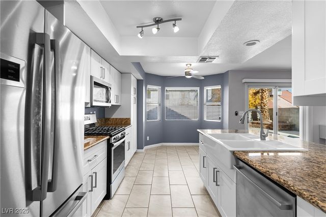 6124 Warm River Road, Las Vegas, NV 89108