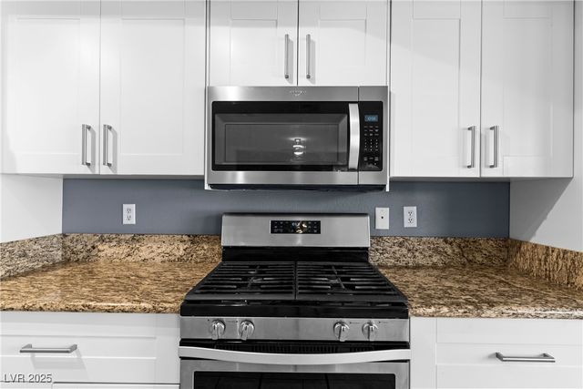 6124 Warm River Road, Las Vegas, NV 89108