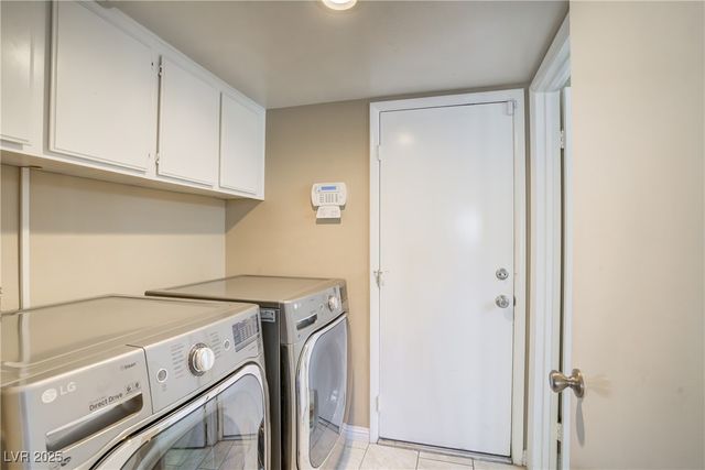 6124 Warm River Road, Las Vegas, NV 89108