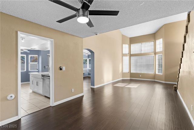 6124 Warm River Road, Las Vegas, NV 89108