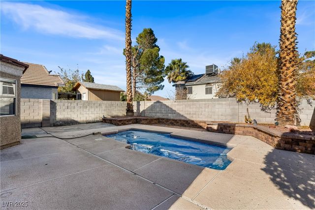 6124 Warm River Road, Las Vegas, NV 89108