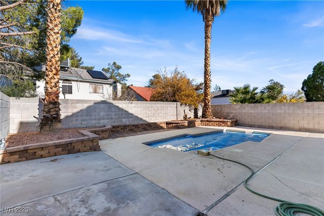 6124 Warm River Road, Las Vegas, NV 89108