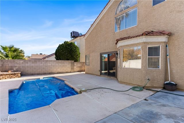 6124 Warm River Road, Las Vegas, NV 89108