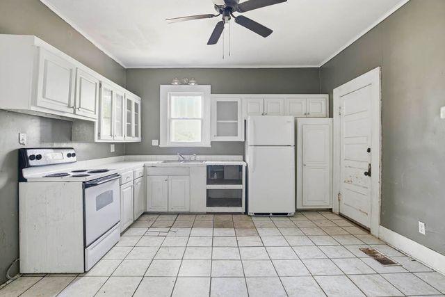 117 Kimball Ave., Hattiesburg, MS 39401