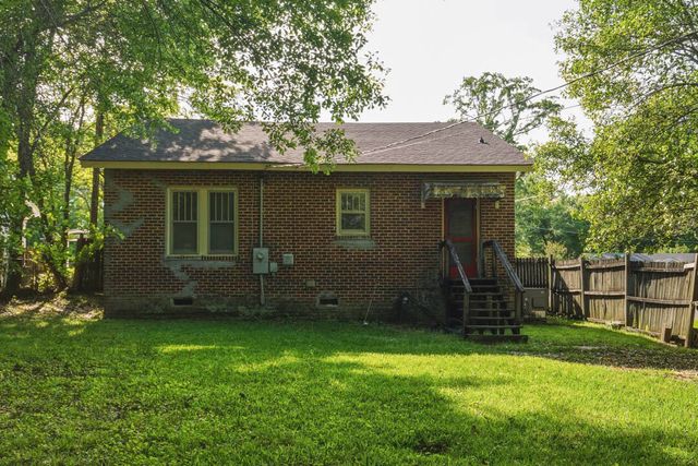 117 Kimball Ave., Hattiesburg, MS 39401