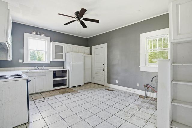 117 Kimball Ave., Hattiesburg, MS 39401