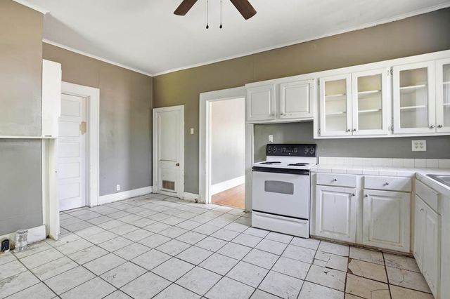 117 Kimball Ave., Hattiesburg, MS 39401