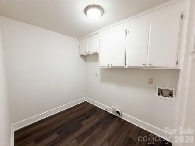 6024 Dovefield Road, Charlotte, NC 28277