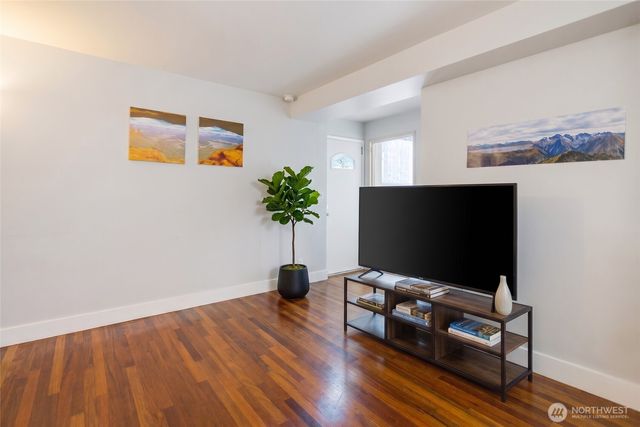 5060 Renton Avenue S, Seattle, WA 98118