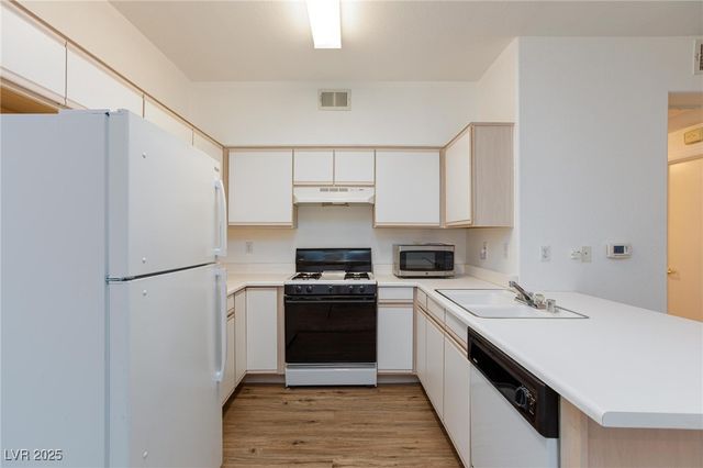 5751 East Hacienda Avenue 115, Las Vegas, NV 89122