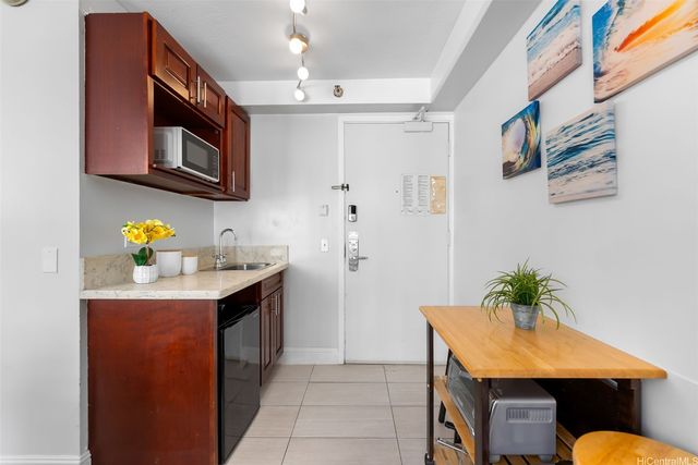 444 Kanekapolei Street 508, Honolulu, HI 96815