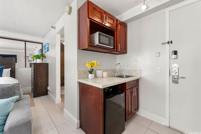 444 Kanekapolei Street 508, Honolulu, HI 96815