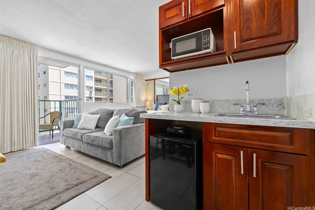 444 Kanekapolei Street 508, Honolulu, HI 96815