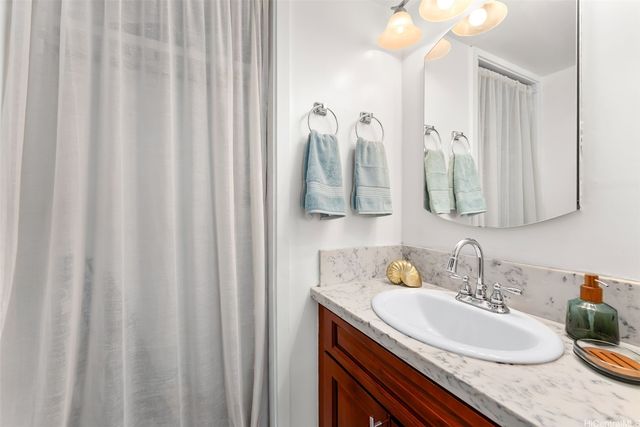444 Kanekapolei Street 508, Honolulu, HI 96815