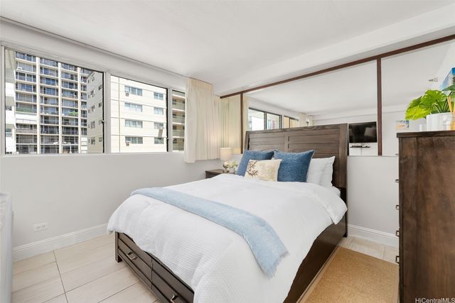 444 Kanekapolei Street 508, Honolulu, HI 96815