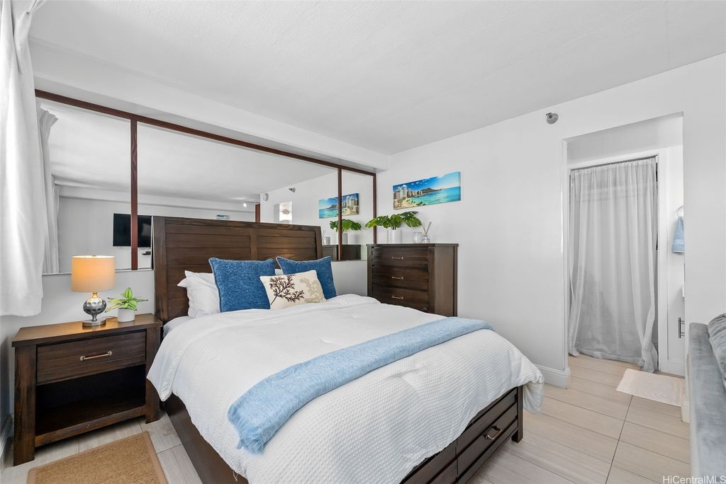 444 Kanekapolei Street 508, Honolulu, HI 96815