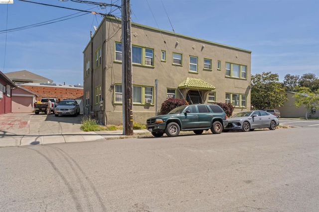 646 42nd St, Oakland, CA 94609