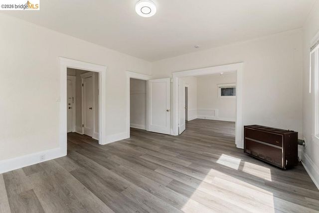 646 42nd St, Oakland, CA 94609
