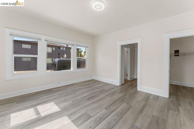 646 42nd St, Oakland, CA 94609