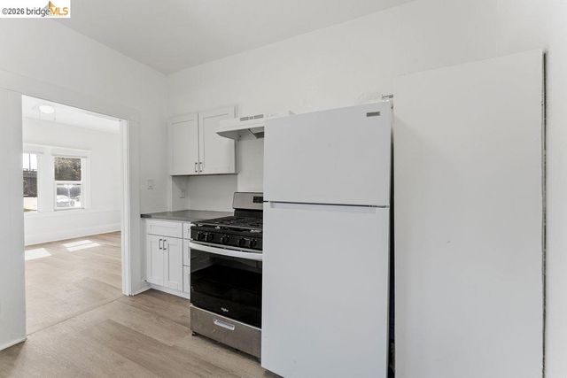 646 42nd St, Oakland, CA 94609