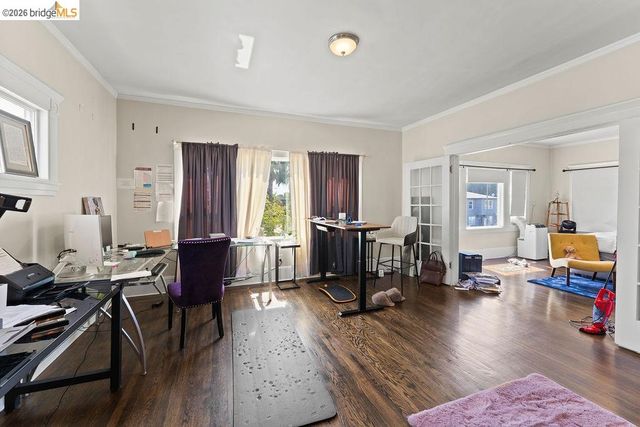 646 42nd St, Oakland, CA 94609