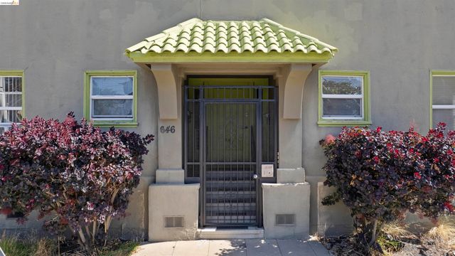 646 42nd St, Oakland, CA 94609
