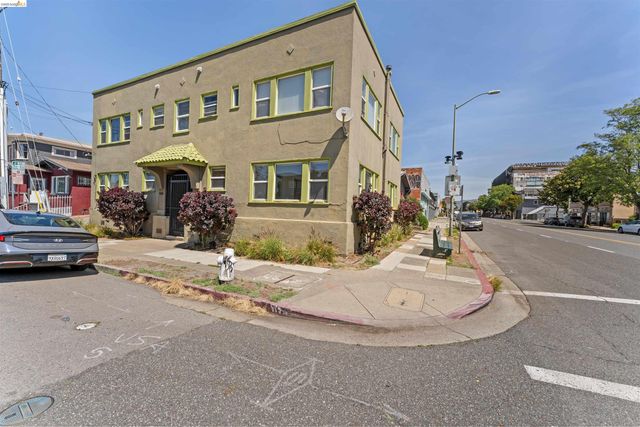 646 42nd St, Oakland, CA 94609