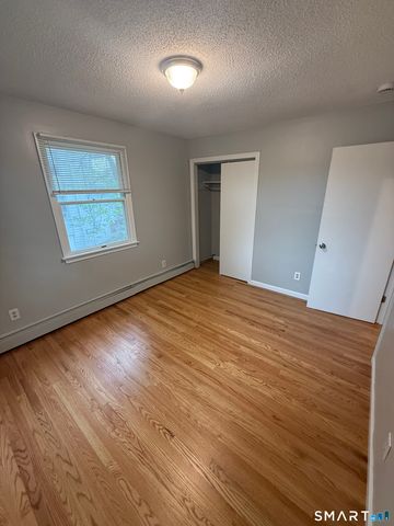 106 Howard Avenue R, Ansonia, CT 06401