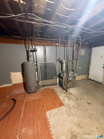 106 Howard Avenue R, Ansonia, CT 06401