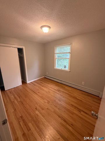 106 Howard Avenue R, Ansonia, CT 06401