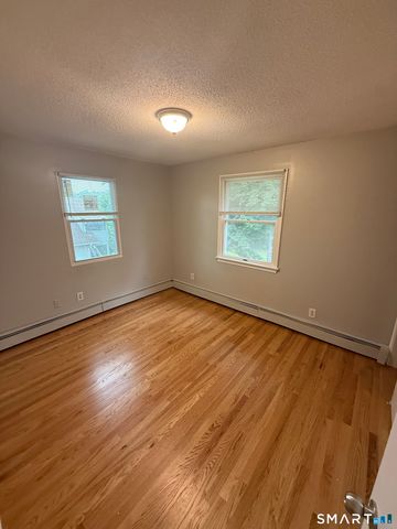 106 Howard Avenue R, Ansonia, CT 06401