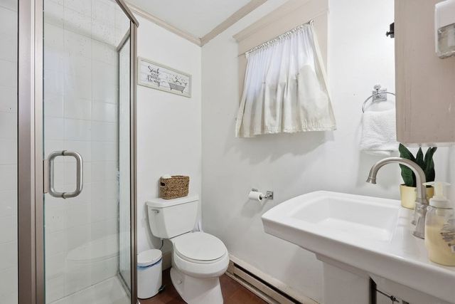 86 Belvidere St, Springfield, MA 01108