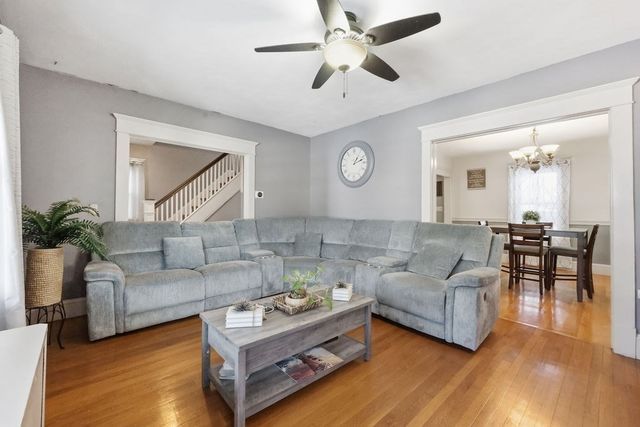 86 Belvidere St, Springfield, MA 01108