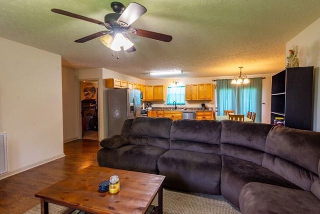 501 Pin Hook Road, Spring City, TN 37381