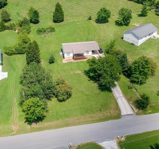 501 Pin Hook Road, Spring City, TN 37381