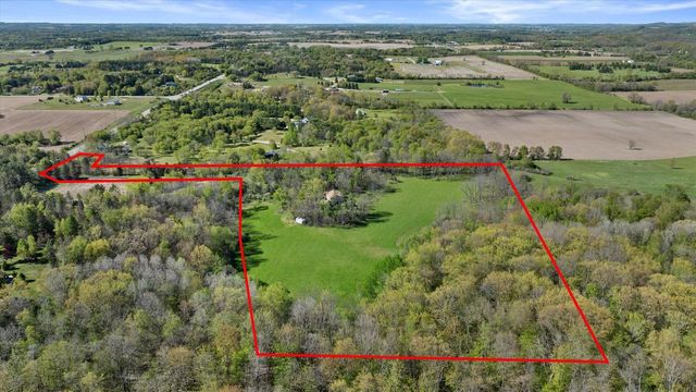 1204 State Highway 83, Hartford, WI 53027