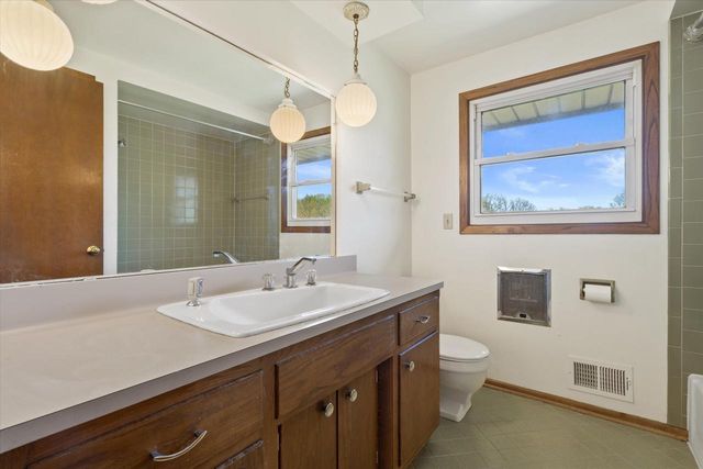 1204 State Highway 83, Hartford, WI 53027
