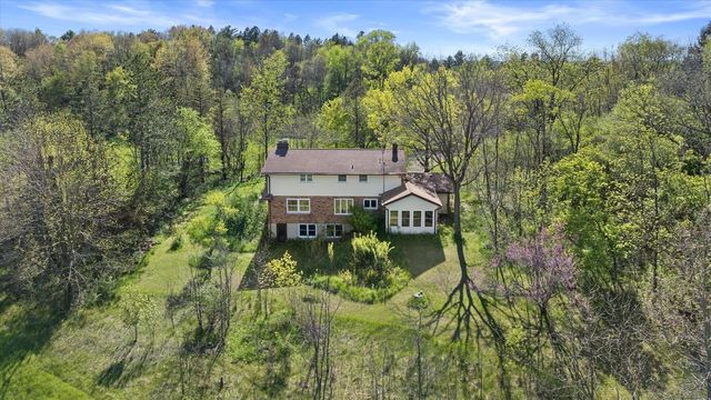1204 State Highway 83, Hartford, WI 53027