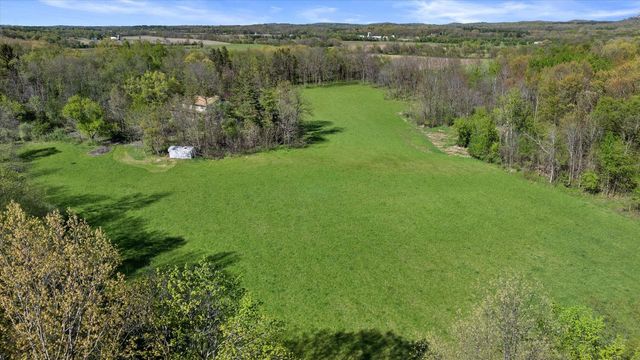 1204 State Highway 83, Hartford, WI 53027