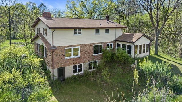 1204 State Highway 83, Hartford, WI 53027