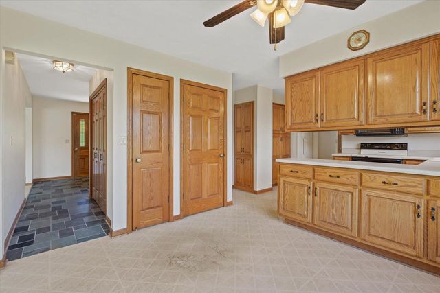 1204 State Highway 83, Hartford, WI 53027