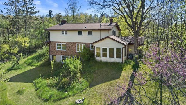 1204 State Highway 83, Hartford, WI 53027